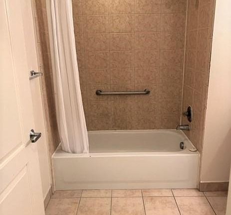 5th image of 35240 W Michigan Ave #103