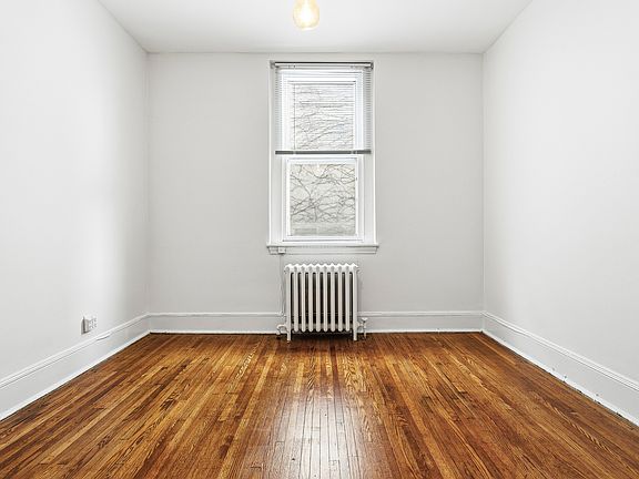 4th image of 2115B Wallace St #B