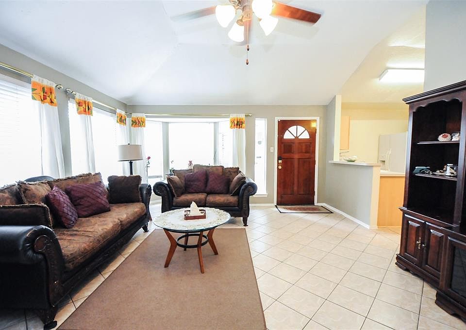 1st image of 3814 Trevor Hill Dr