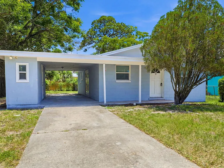 919 Fern Ave — Photo 2