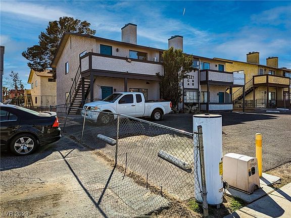 3rd image of 6221 Yerba Ln