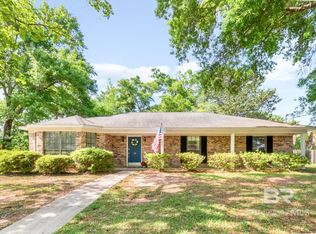 112 Baratara Dr, Chickasaw, AL 36611