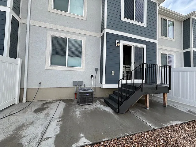 882 E Lubber Ln — Photo 40