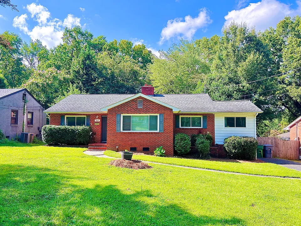 923 Cardinal Dr