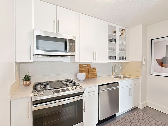 3rd image of 520 2nd Ave APT 22C