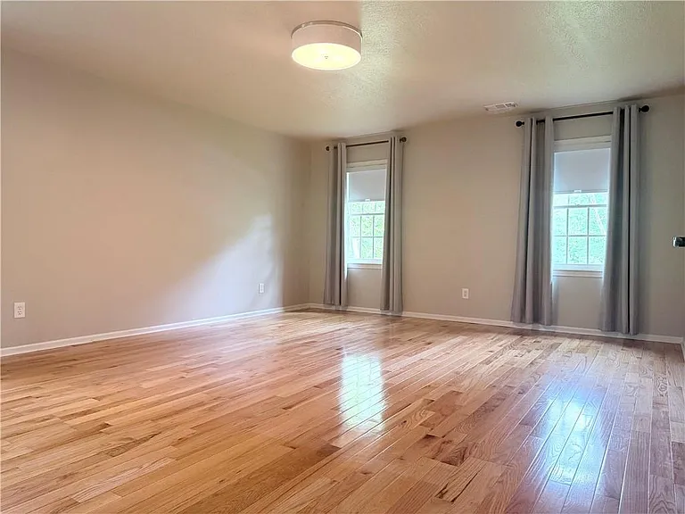 1060 Crabapple Trce — Photo 15