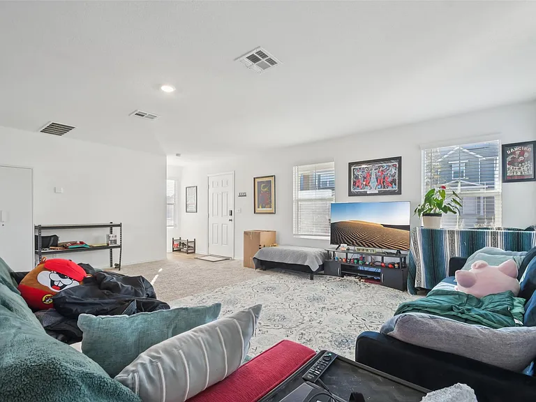 857 Powell St — Photo 6
