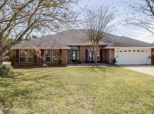 3085 Karen Cv, Diberville, MS 39540