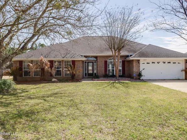 3085 Karen Cv, Diberville, MS 39540