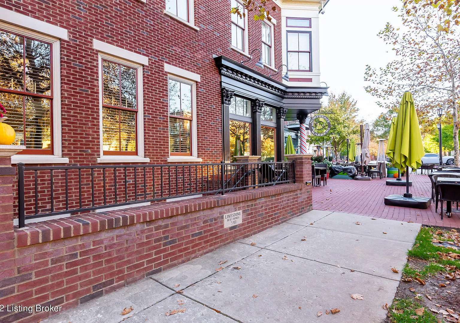 1 bed, 1.0 bath, 1400 sqft, $1,500 — Photo 3