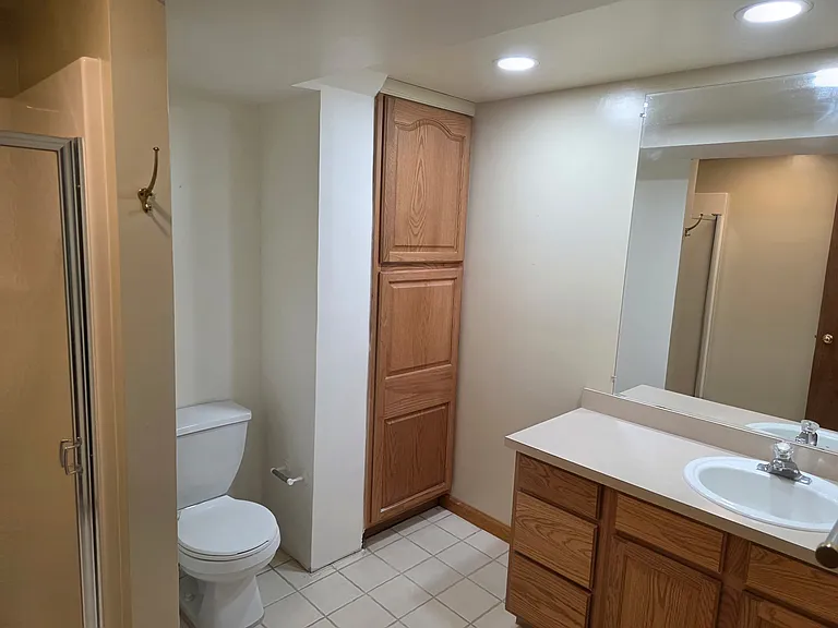 Basement full bath