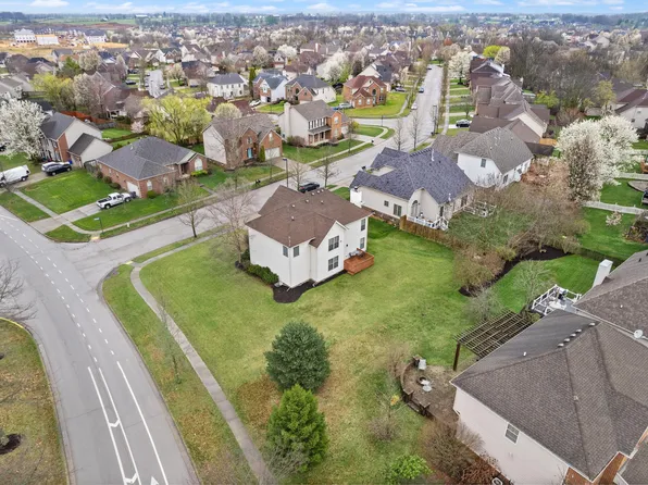 3205 Caversham Park Ln, Lexington, KY 40509