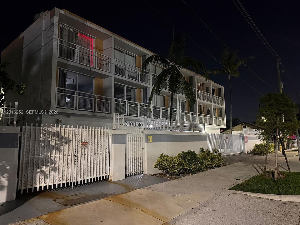 1st image of 450 SW 3rd St APT 8