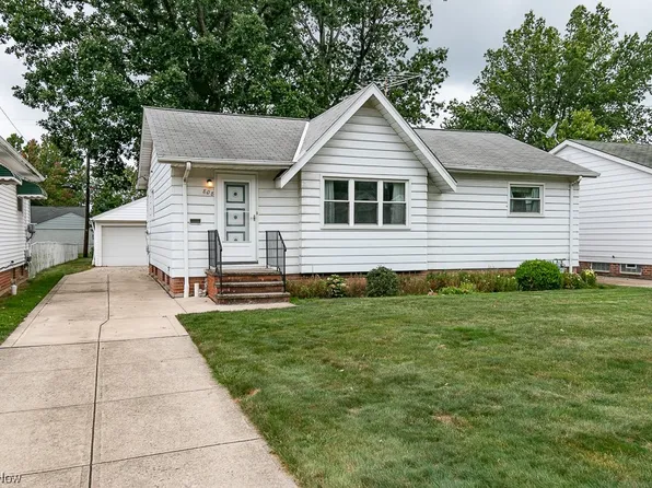 808 Charles St, Eastlake, OH 44095