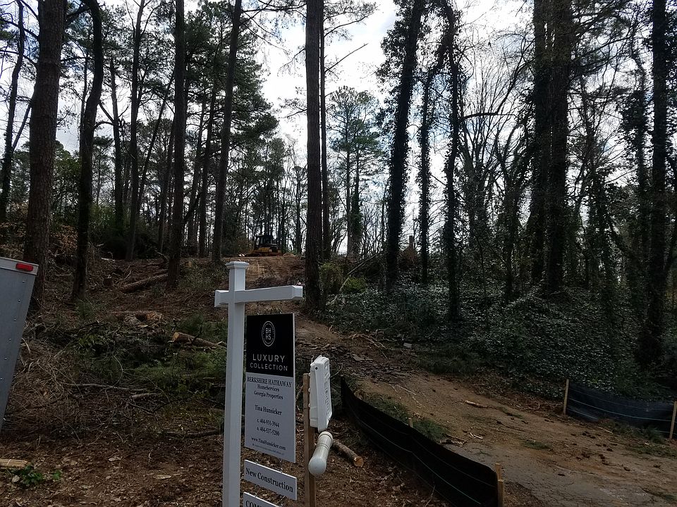 1st image of 4007 Pineview Dr SE