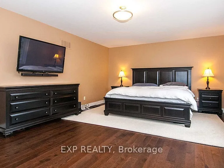 220 Viewmount Ave — Photo 20