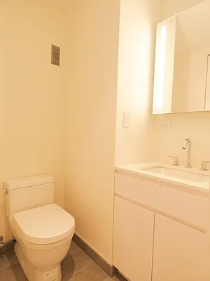 Rented by R New York | media 12