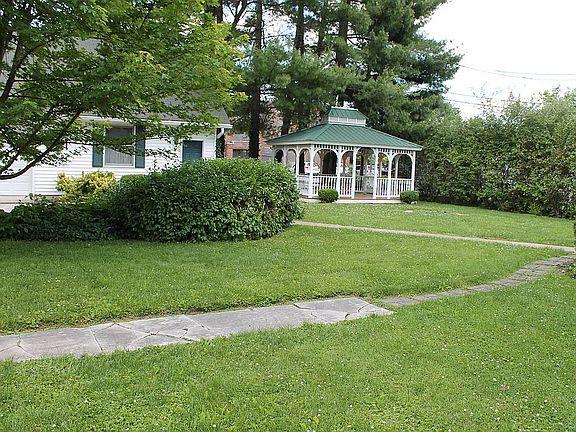 Backyard (May 2017)