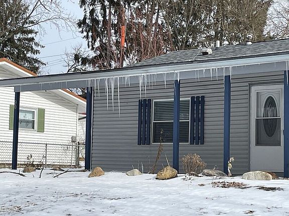 4th image of 90 Saratoga Dr