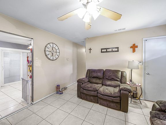 4th image of 5652 Ventura Ln
