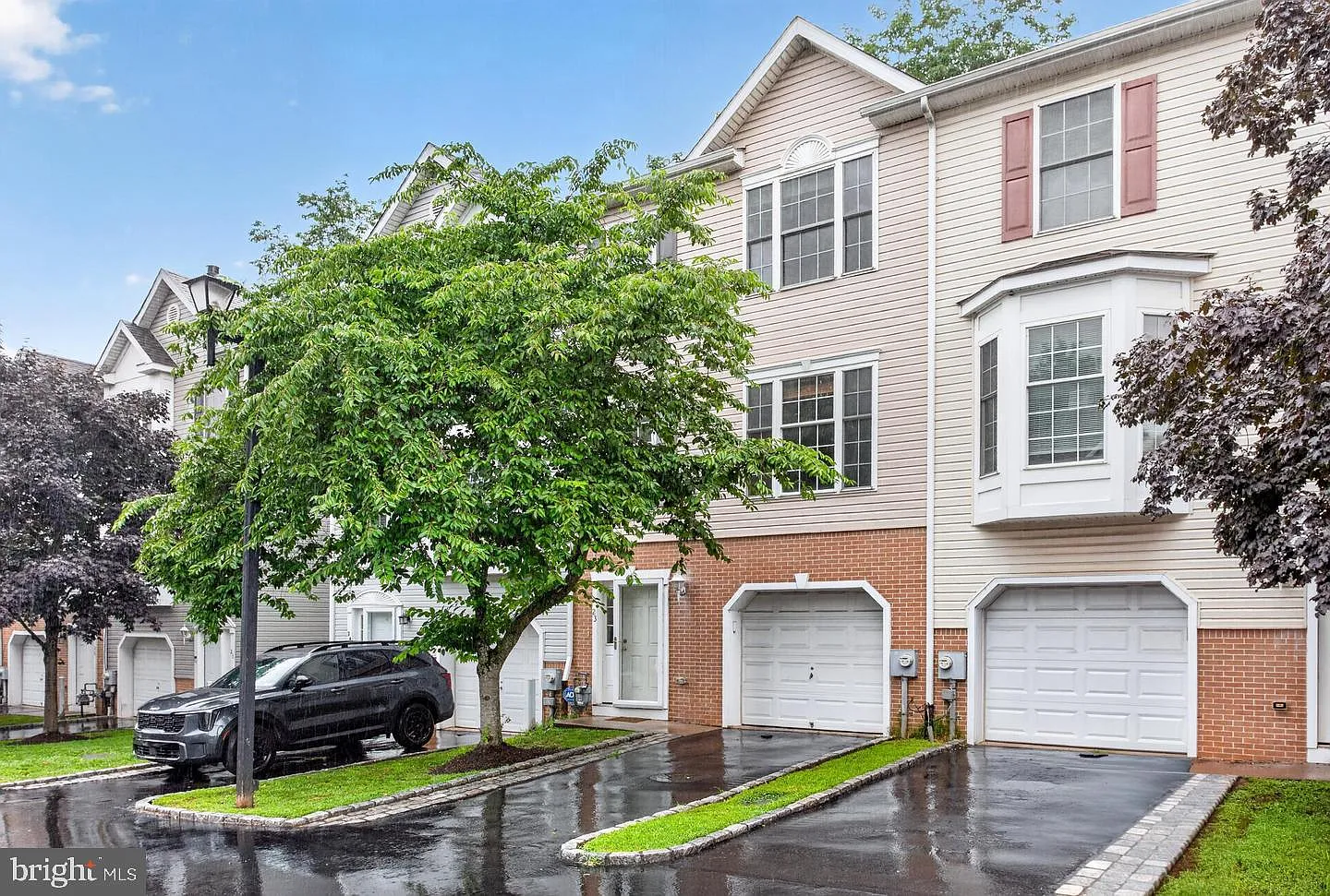 3 bed, 2.5 bath, 1634 sqft, $3,000 — Photo 3
