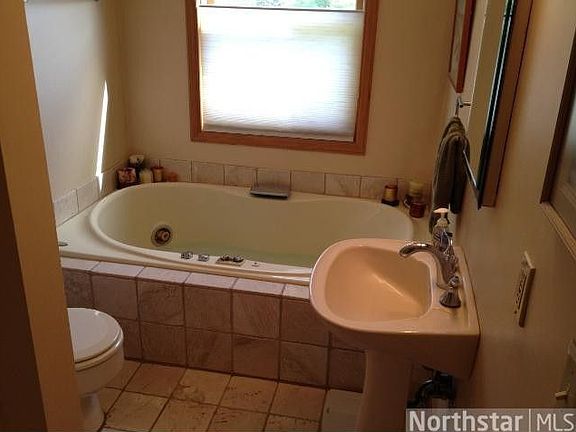 5th image of 22797 Meadowbrook Ave N