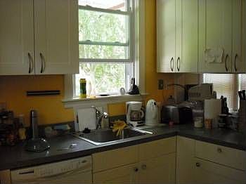 4th image of 1405 Lawndale Ave