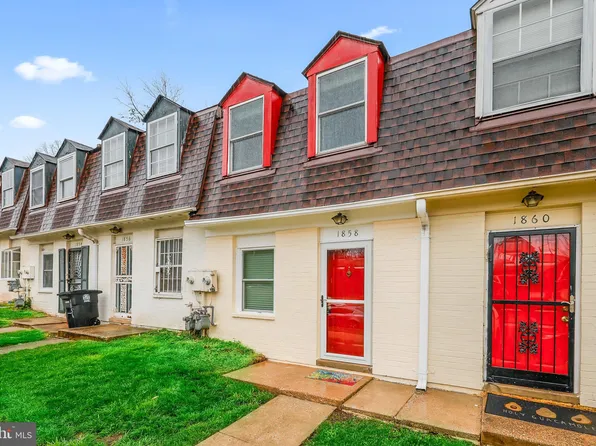 1858 Dutch Village Dr Unit R-272, Landover, MD 20785