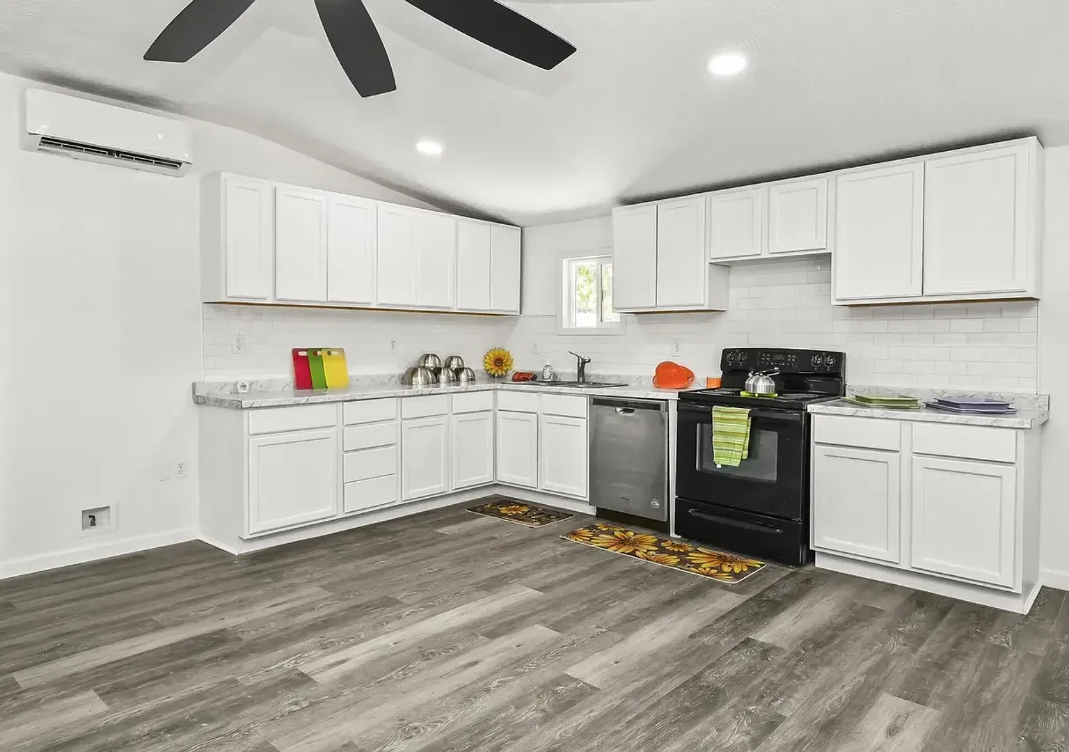 Remodeled 3-Bedroom Home Near Table Rock Lake — Photo 2
