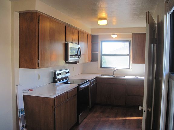 5th image of 2502 S 10th Ave