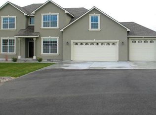 19207 S Cottonwood Springs Blvd, Kennewick, WA 99338