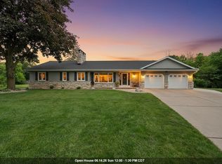 2687 Vissers Ct, Green Bay, WI 54313