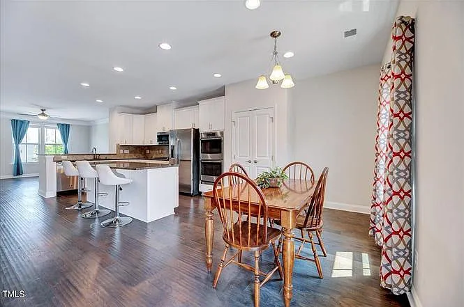 1008 Drayman Pl — Photo 20