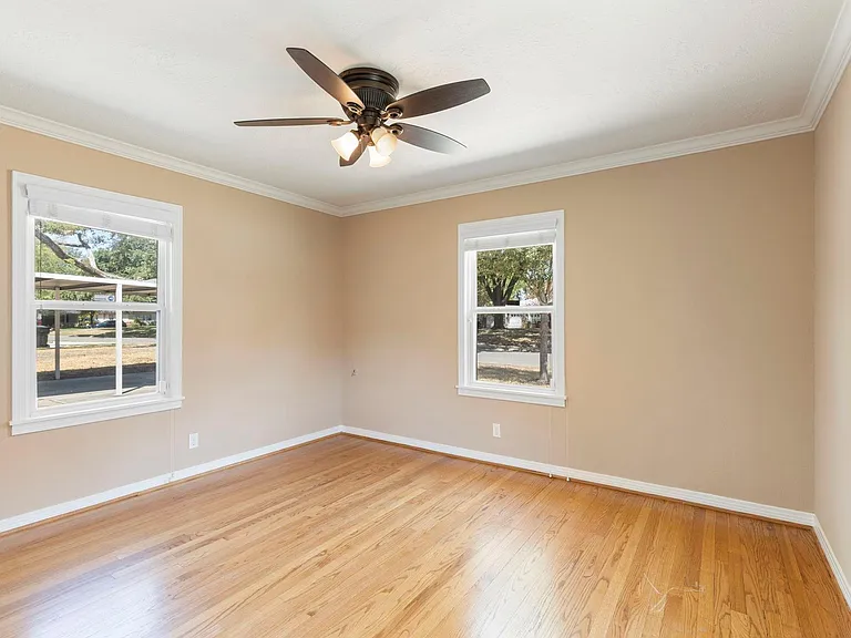 1802 Turnpike Rd — Photo 38