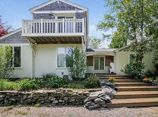 821 E Shore Rd, Jamestown, RI 02835
