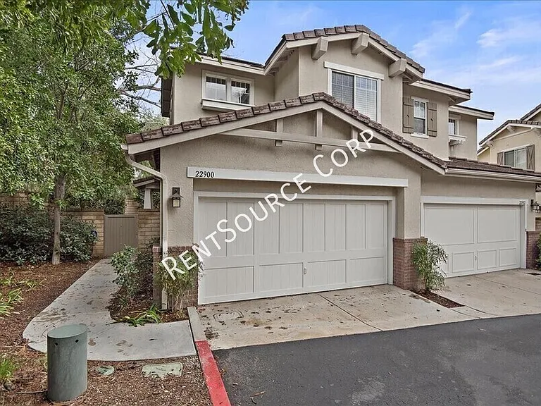 22900 Cheyenne Dr — Photo 1