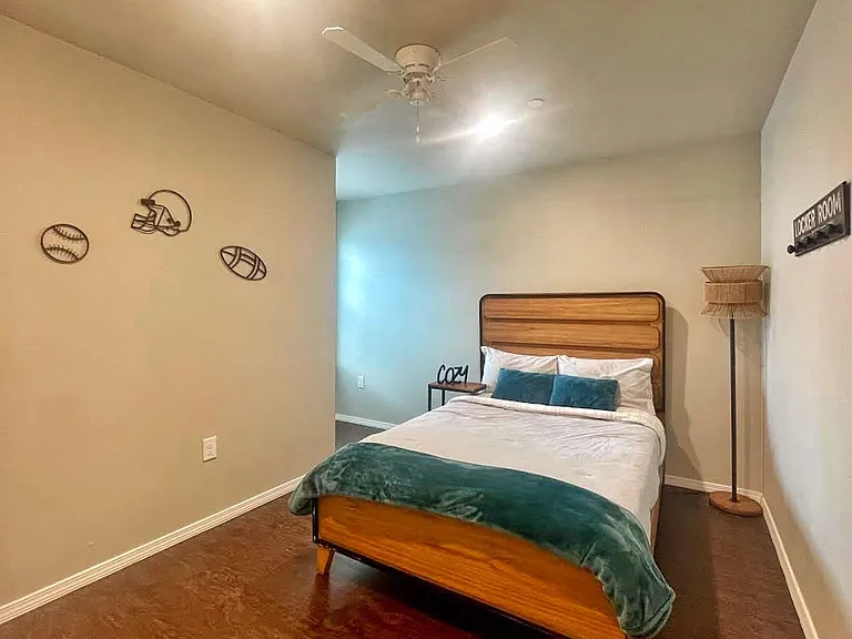 11800 N Western Ave — Photo 17