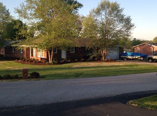 1570 Greenland Park Cir, Shelbyville, KY 40065