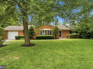 13028 Woodburn Dr, Hagerstown, MD 21742