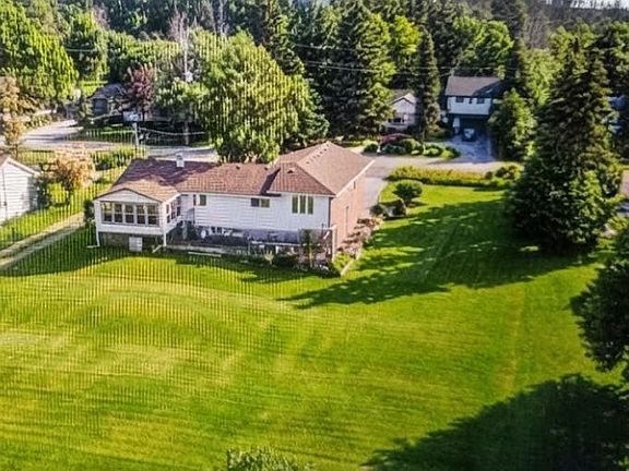2nd image of 546 Evans Rd