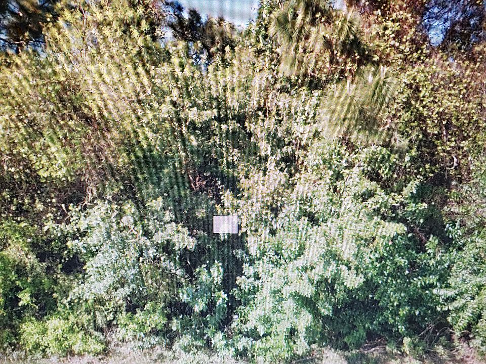 1st image of 472 NW Ravenswood Ln