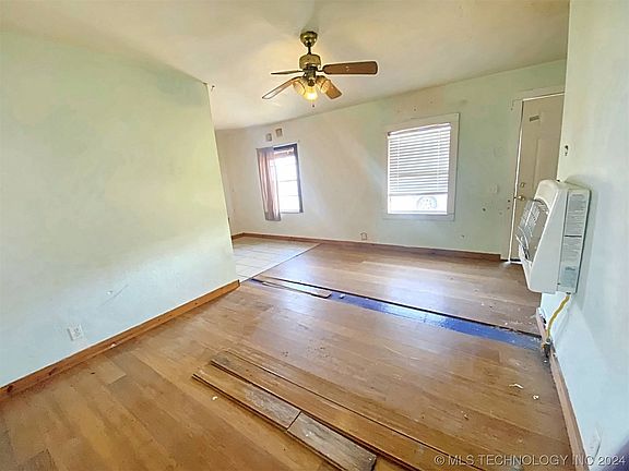3rd image of 1374 Shady Ln