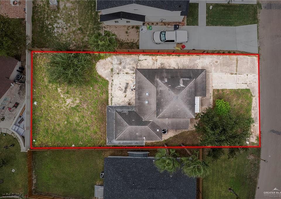 2nd image of 756 N Kika De La Garza Blvd
