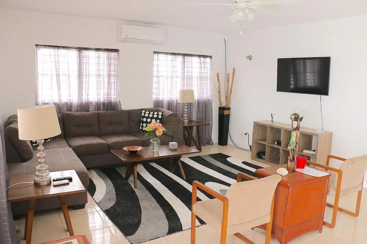4 bed, $3,500 — Photo 3