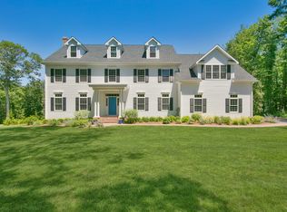 541 Tanner Marsh Rd, Guilford, CT 06437