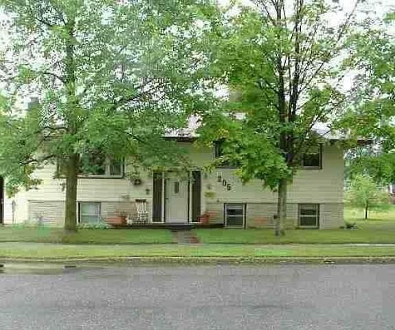 2nd image of 205 Balsam St