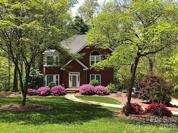 3rd image of 3875 Deer Run Dr NE