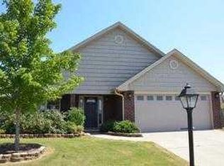 2082 Edgewood Dr, Moody, AL 35004