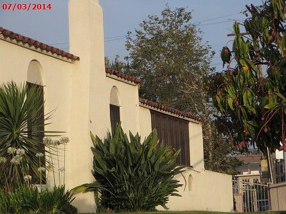 4th image of 801 S Dunsmuir Ave