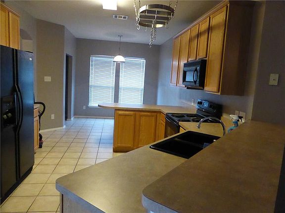 5th image of 1712 Murphy Ct